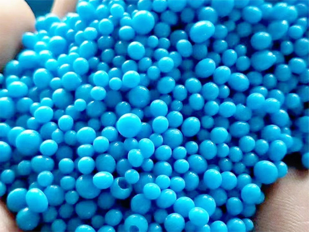 Water-soluble fertilizer